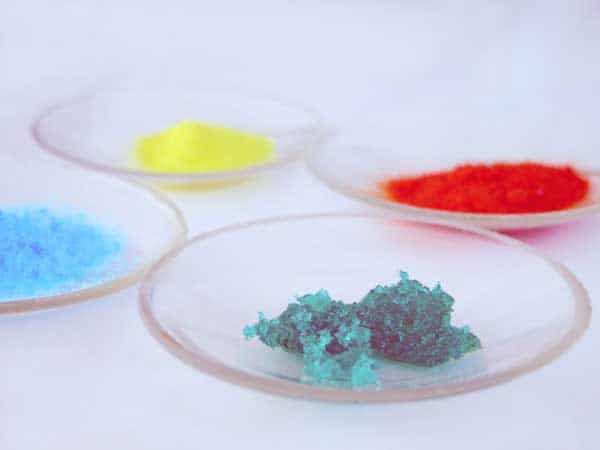 Coloured powder test specimens