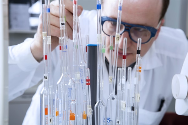 Deciding between Glass and Plastic laboratory ware