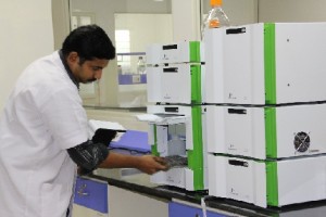 What are the Benefits of UHPLC over normal Analytical HPLC? 2 IMG_9978