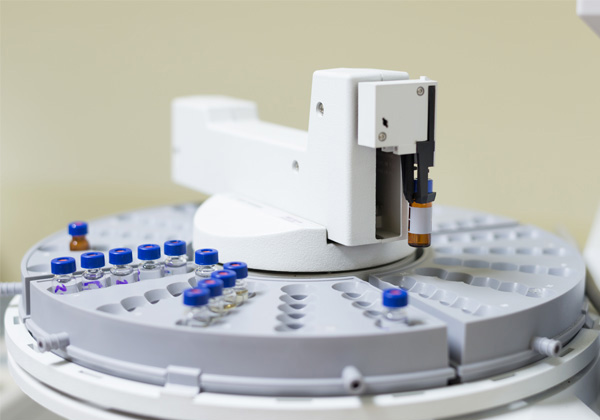 Vials resting in GC autosampler tray